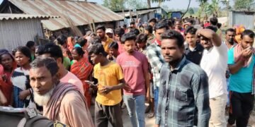 बारसोई (कटिहार) -पति को बच्चे की रंगत पर था शक, पत्नी की गला रेतकर कर दी हत्या —आबादपुर में सनसनी।